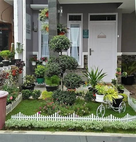 taman bunga depan rumah minimalis