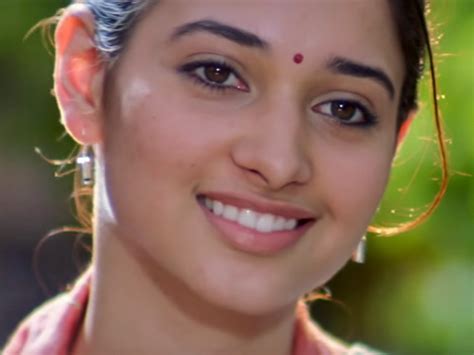 Tamanna Wallpapers Happy Days   Happy Days Telugu Film Wallpapers Varun Sandesh Tamanna - Tamanna Wallpapers Happy Days