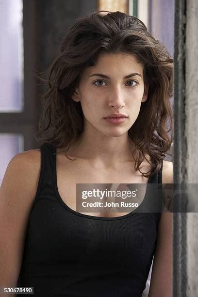 tania raymonde nude