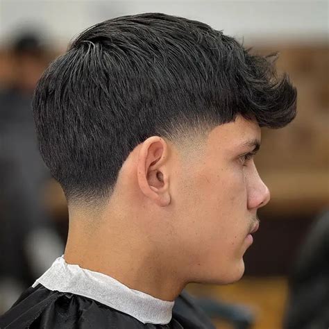 Taper Fade Pelo Liso
