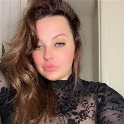 tara.soblban nude