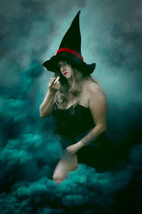 tarathewitch nude