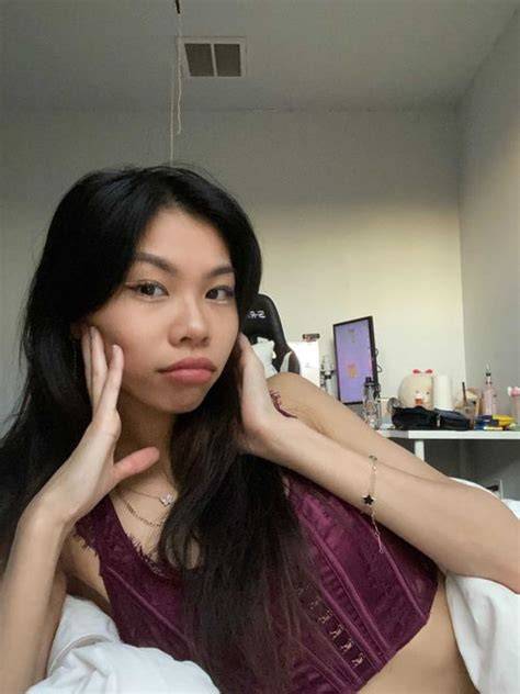 tarvh nude