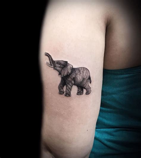 tatuagem de elefante