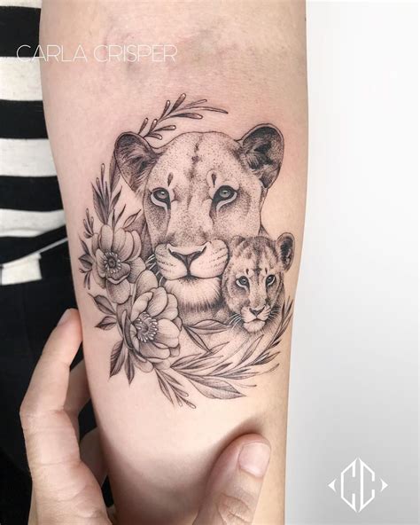 tatuagem mae e filho leoa