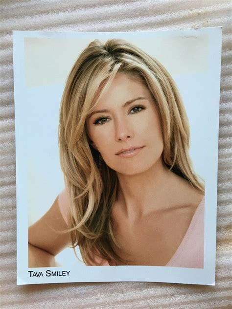 tava smiley nude