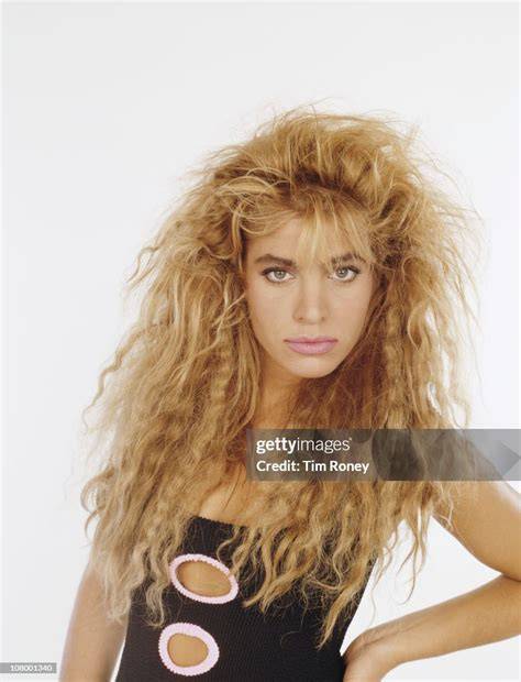 taylor dayne nude