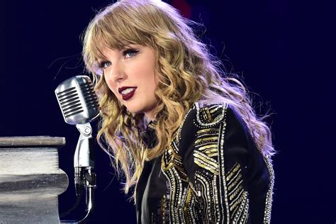 Taylor Swift Dob