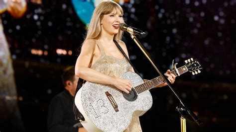 Taylor Swift Information About Her Life