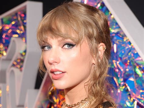 taylor swift nud