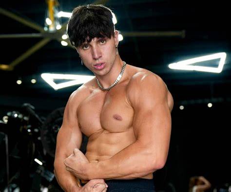 tayo ricci nude