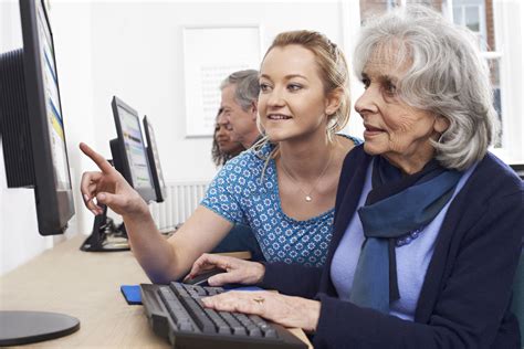 teaching seniors how to use computers
