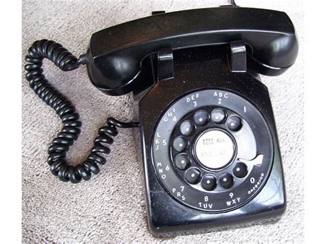 telepon umum jaman dulu