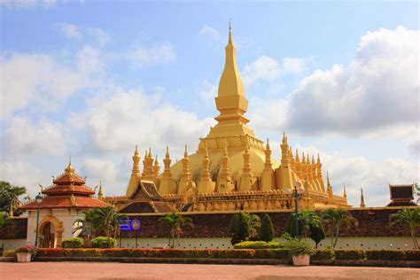 tempat wisata laos