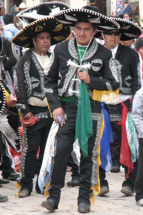 tenue mexicaine homme
