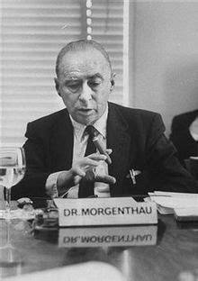 teoria realista de hans morgenthau biography