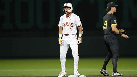 texas baseball score