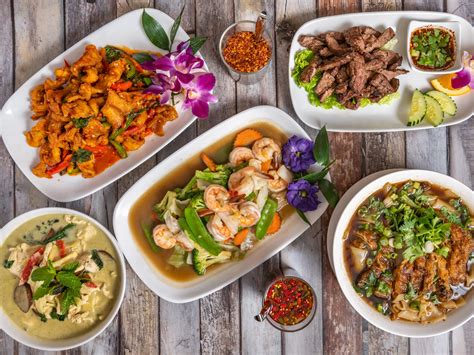 Read Thai Restaurant Cookbook 