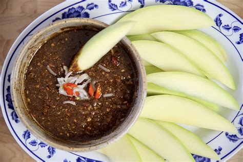 thailand green mango and dipping sauce - YouTube