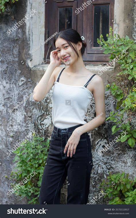 thaise nude