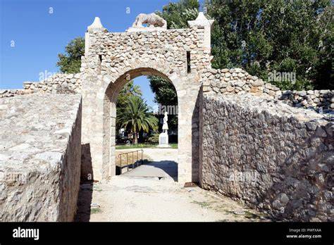 the fortifications of nafplio