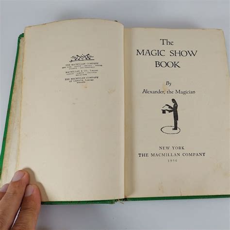 The Magic Show Book A Performance In A Book
