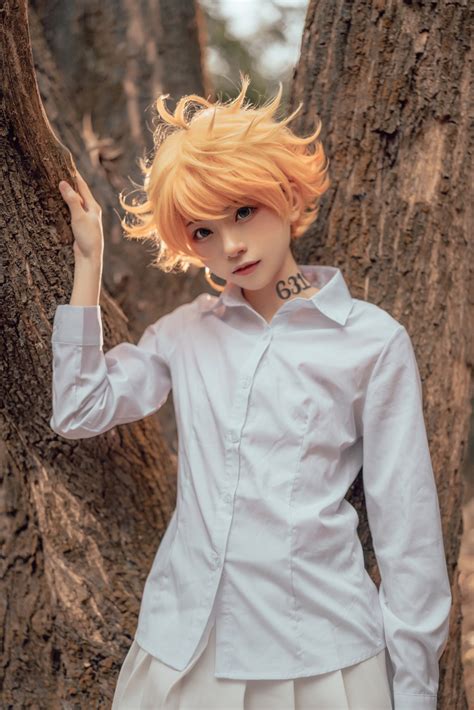 The promised neverland cosplay