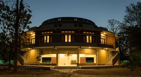 The School Kfi