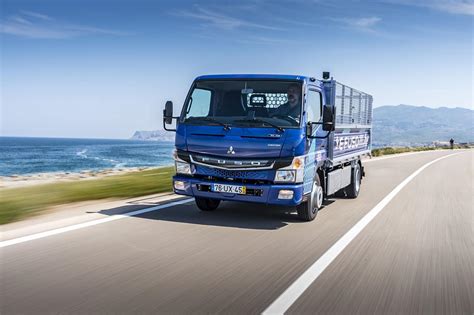 Read Online The Canter Fuso Trucks 