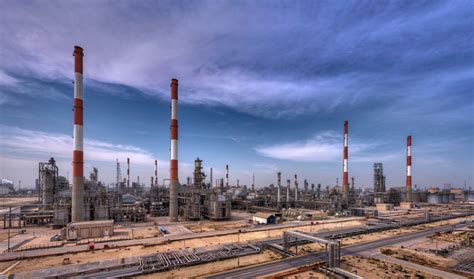 Read The Refinery Saudi Aramco 