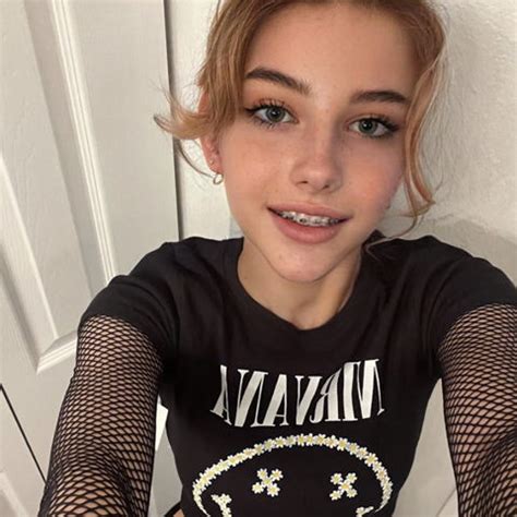 theblondeshortcake OnlyFans leaked content