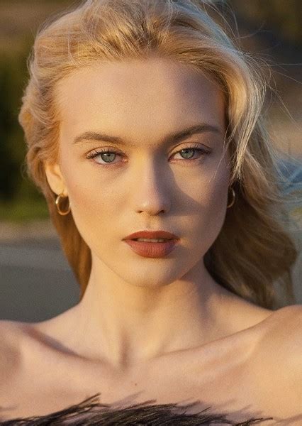 thechloerosee nude