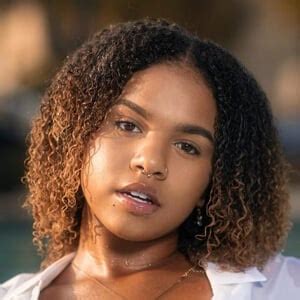 Thedanae Davis