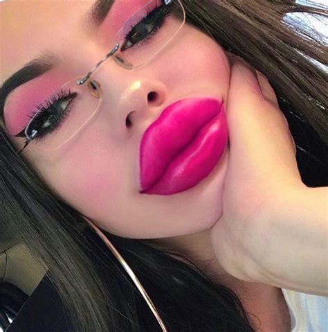 Thick lips porn