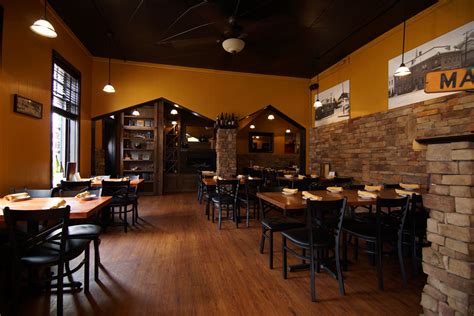 third and main restaurant