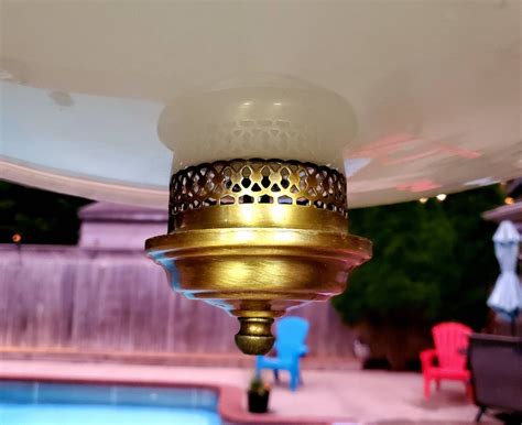 thomas industries lamp