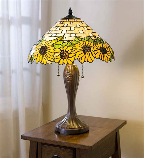 Tiffany Lamps Table Flowers