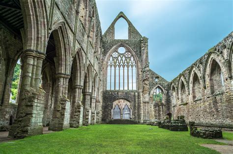 Tintern Abbey Summary