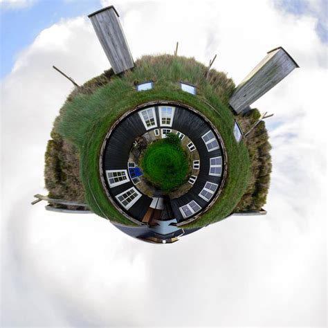 Tiny Planet Charm Botania