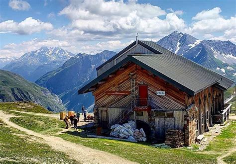 tips for what to expect in TMB huts - tour du mont blanc hike