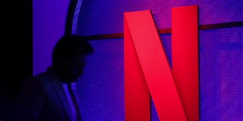 to keep tracck of worlds datea wsj