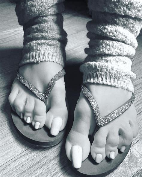 toe tease