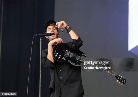 tom smith editors biography