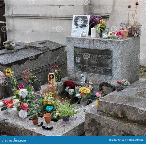 Tombe Jim Morrison