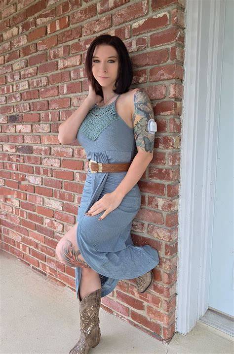 toxic raine nude