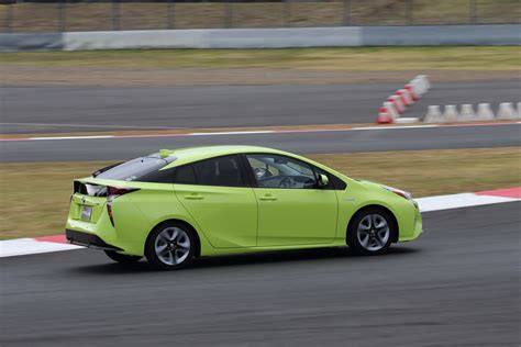Download Toyota Prius Competitive Analysis 