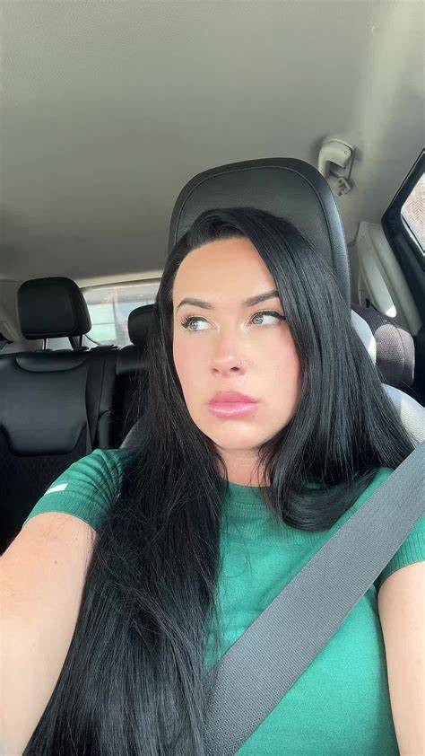 tracyy.official nudes