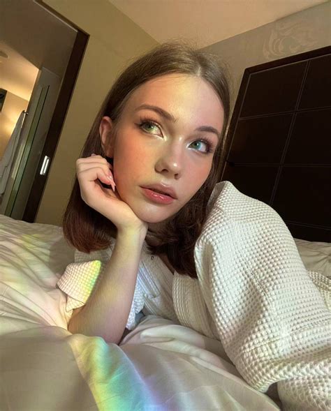 transshelly nude