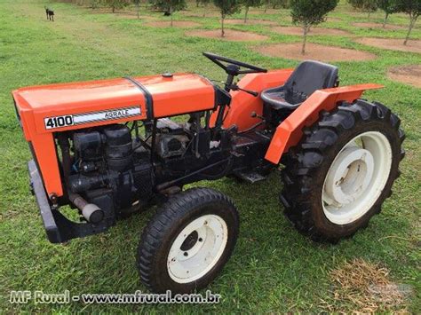 Trator 4100 Agrale