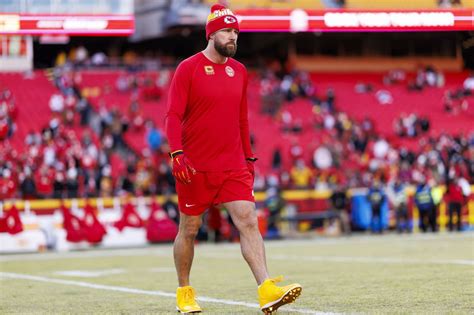Travis Kelce Height